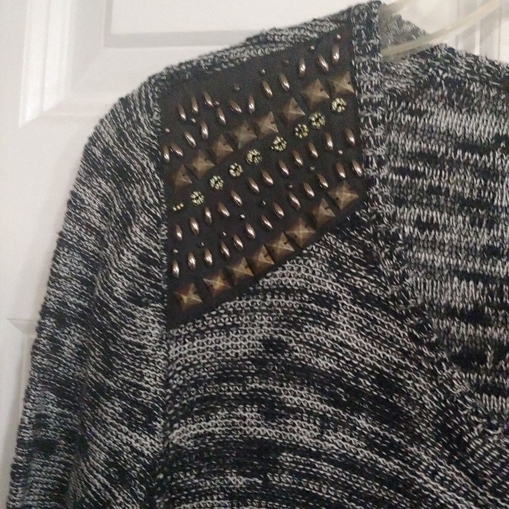 Maurices sweater zip front - Picture 5 of 5